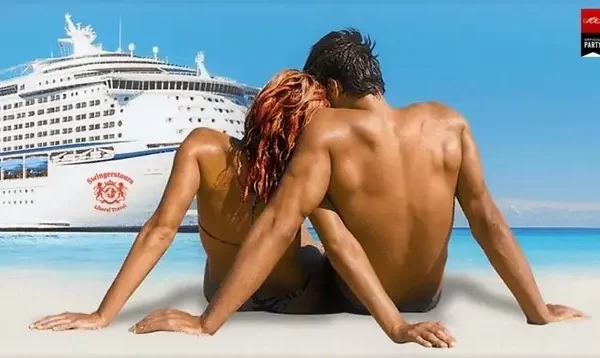 pareja fondo barco - tours y cruceros swinger con parejas liberales